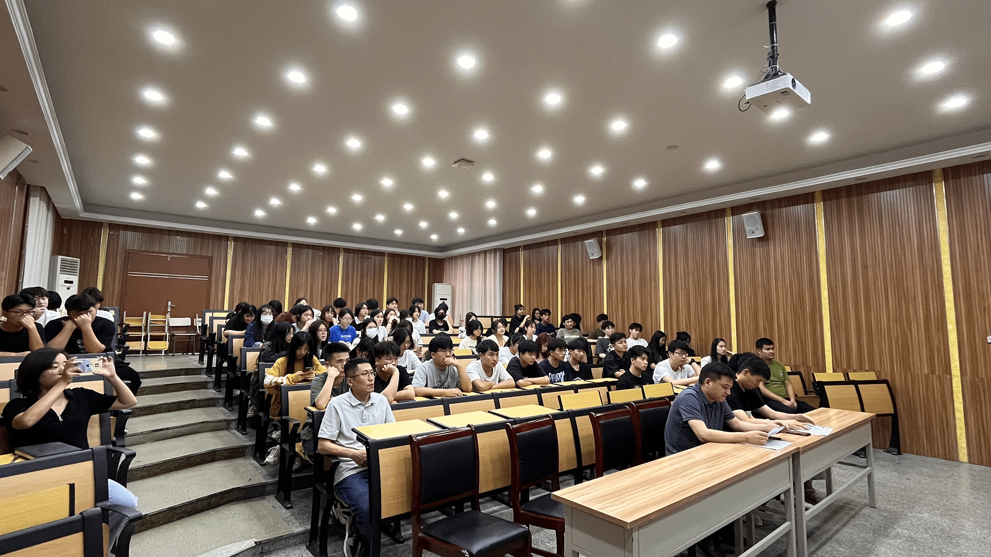 1713860563735757.png 1713860563735757.png